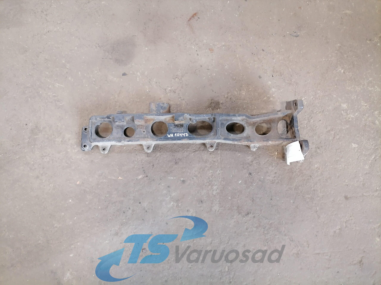 Scania Muffler carrier 1541006 - Prigušni lonac za Kamion: slika Scania Muffler carrier 1541006 - Prigušni lonac za Kamion Scania Muffler carrier 1541006 - Prigušni lonac za Kamion: slika Scania Muffler carrier 1541006 - Prigušni lonac za Kamion