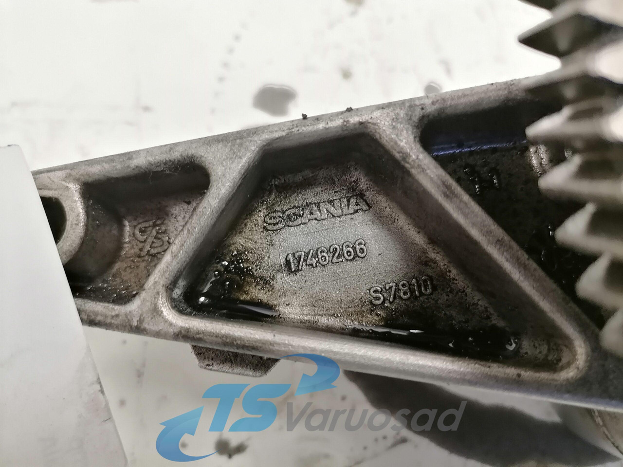 Scania Oil pump 1527681 - Pumpa ulja za Kamion: slika Scania Oil pump 1527681 - Pumpa ulja za Kamion Scania Oil pump 1527681 - Pumpa ulja za Kamion: slika Scania Oil pump 1527681 - Pumpa ulja za Kamion