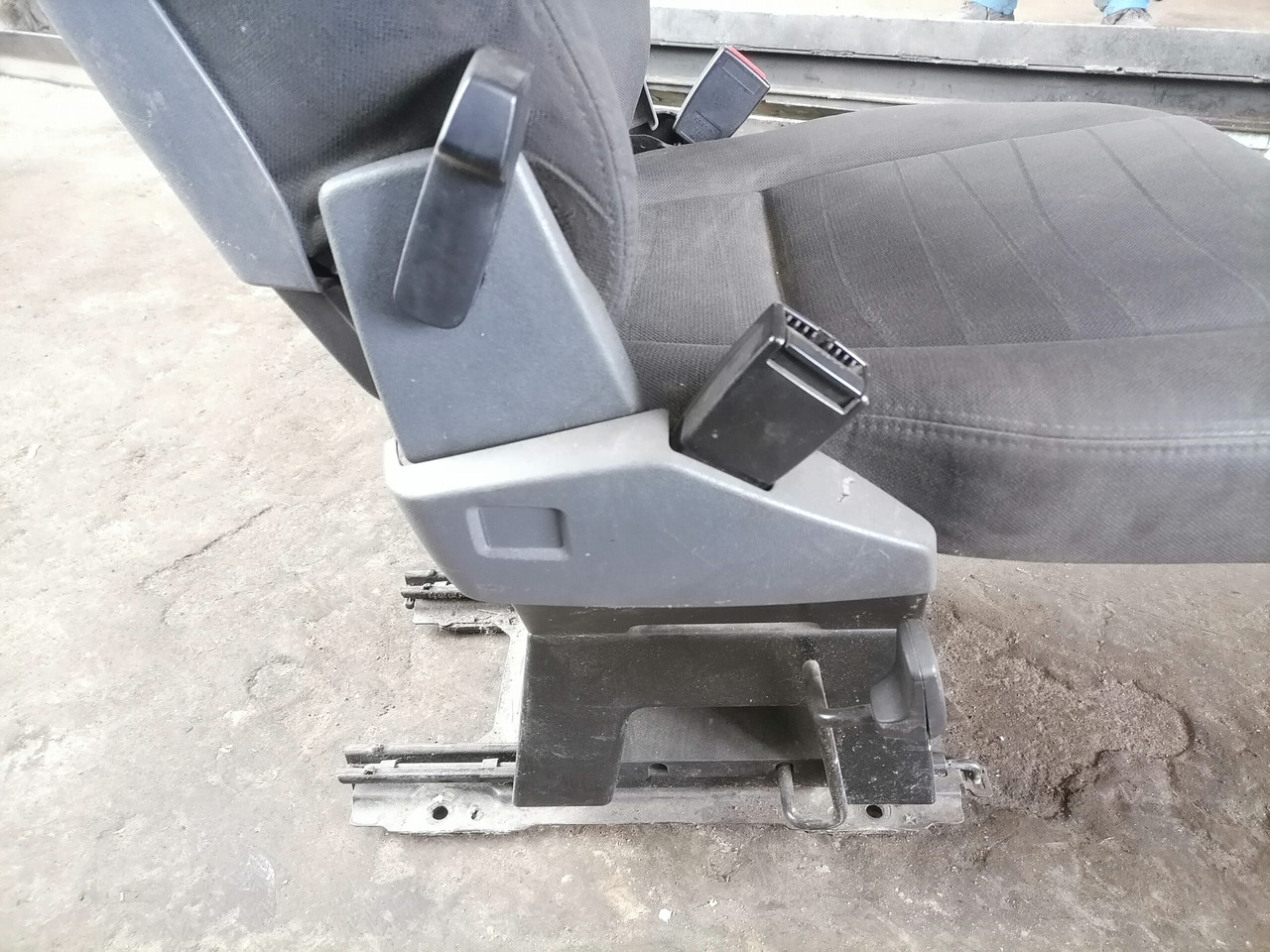 Scania Passenger seat 2401822 - Sjedalo za Kamion: slika Scania Passenger seat 2401822 - Sjedalo za Kamion Scania Passenger seat 2401822 - Sjedalo za Kamion: slika Scania Passenger seat 2401822 - Sjedalo za Kamion