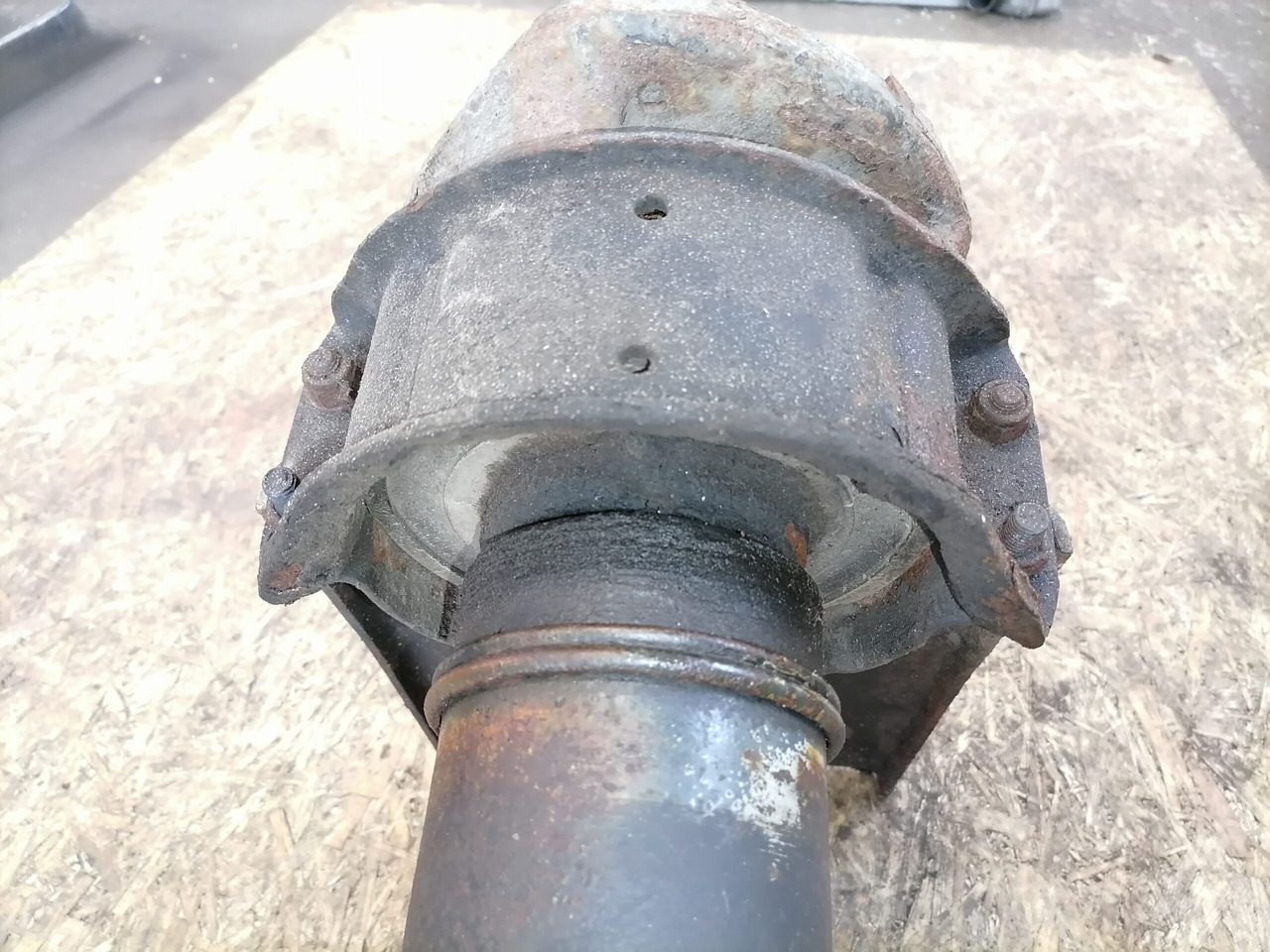 Scania Propeller shaft 1758364 - Kardansko vratilo za Kamion: slika Scania Propeller shaft 1758364 - Kardansko vratilo za Kamion Scania Propeller shaft 1758364 - Kardansko vratilo za Kamion: slika Scania Propeller shaft 1758364 - Kardansko vratilo za Kamion