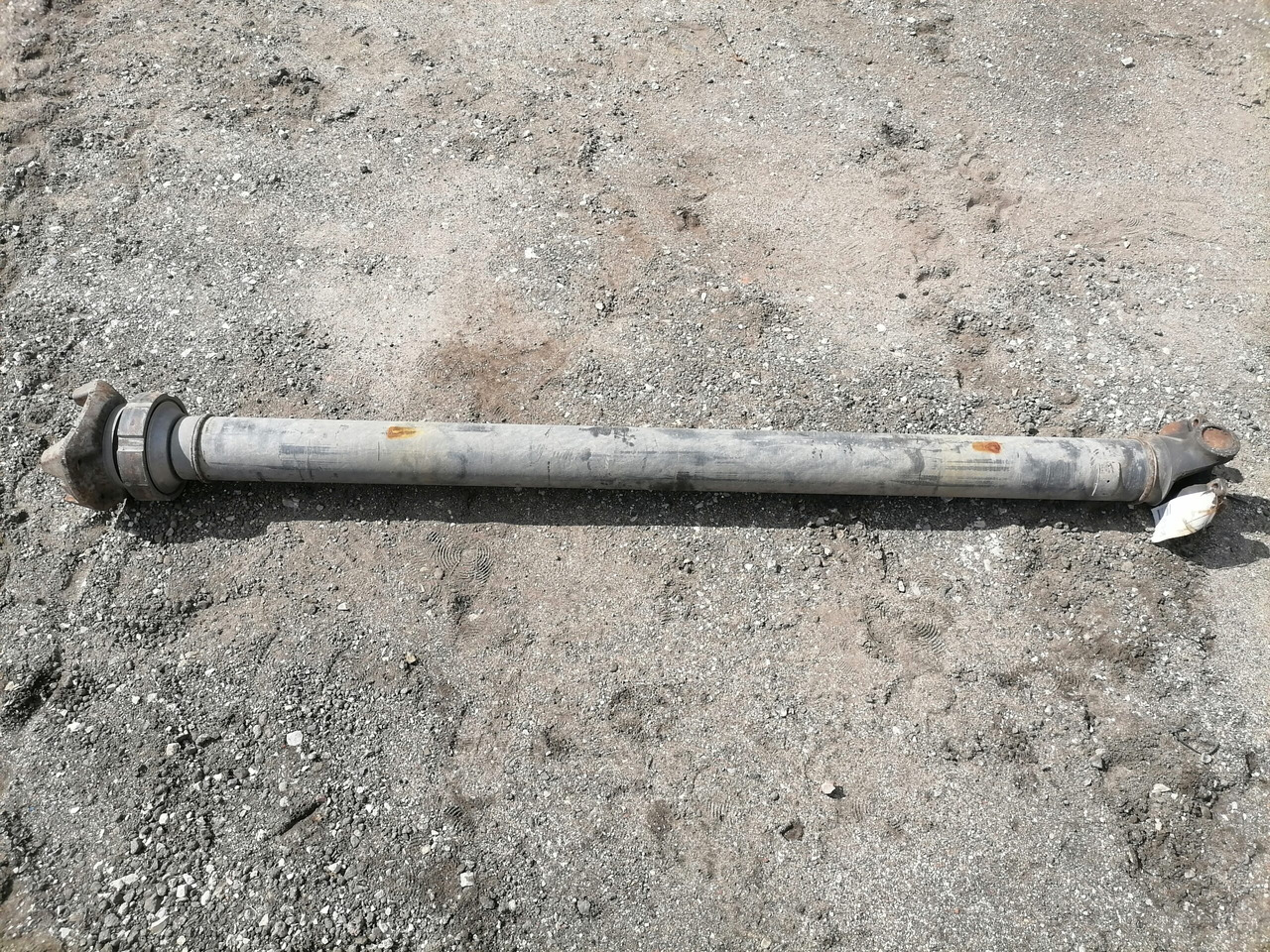Scania Propeller shaft 1758892 - Kardansko vratilo za Kamion: slika Scania Propeller shaft 1758892 - Kardansko vratilo za Kamion Scania Propeller shaft 1758892 - Kardansko vratilo za Kamion: slika Scania Propeller shaft 1758892 - Kardansko vratilo za Kamion