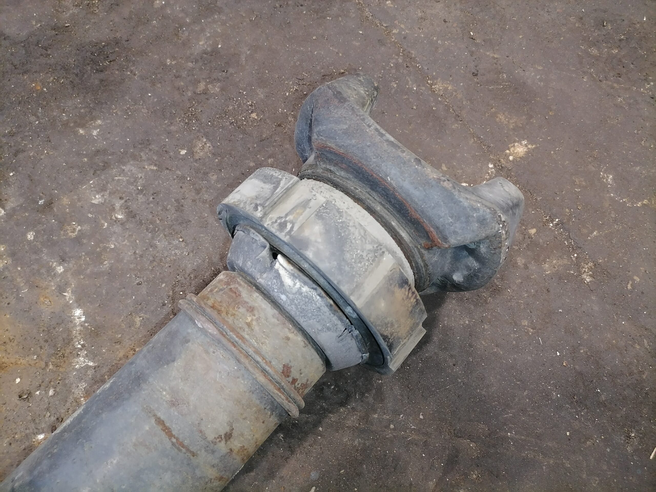 Scania Propeller shaft 1758940 - Kardansko vratilo za Kamion: slika Scania Propeller shaft 1758940 - Kardansko vratilo za Kamion Scania Propeller shaft 1758940 - Kardansko vratilo za Kamion: slika Scania Propeller shaft 1758940 - Kardansko vratilo za Kamion