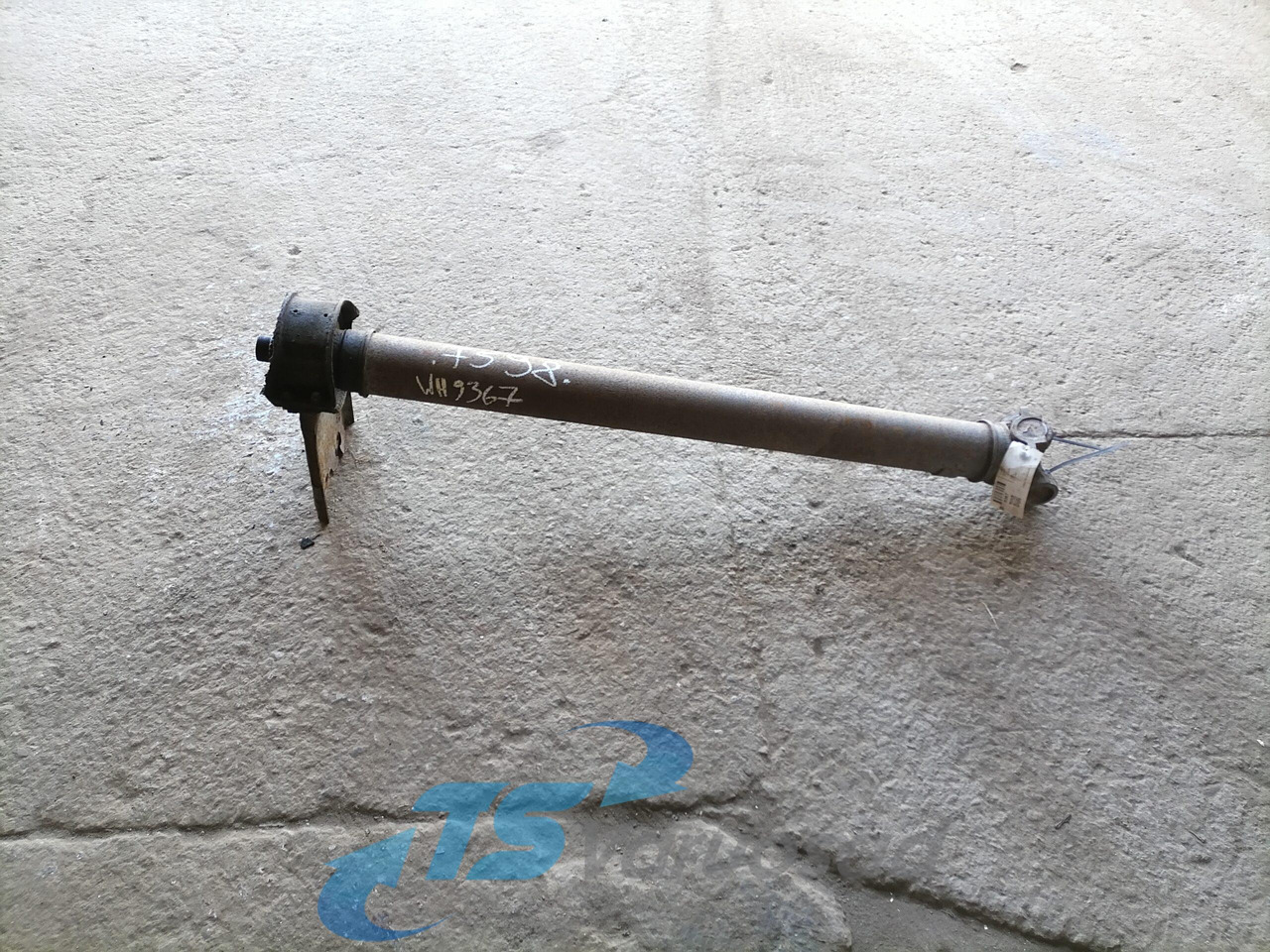 Scania Propeller shaft 1758978 - Kardansko vratilo za Kamion: slika Scania Propeller shaft 1758978 - Kardansko vratilo za Kamion Scania Propeller shaft 1758978 - Kardansko vratilo za Kamion: slika Scania Propeller shaft 1758978 - Kardansko vratilo za Kamion