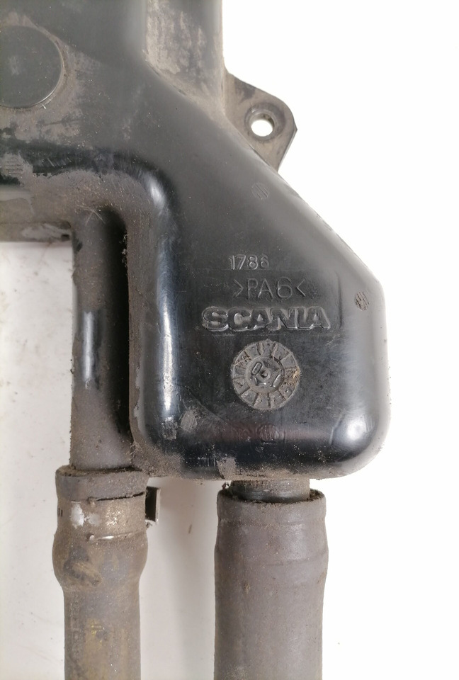 Scania Scania steering oil tank 1894289 - Servo crijevo za Kamion: slika Scania Scania steering oil tank 1894289 - Servo crijevo za Kamion Scania Scania steering oil tank 1894289 - Servo crijevo za Kamion: slika Scania Scania steering oil tank 1894289 - Servo crijevo za Kamion