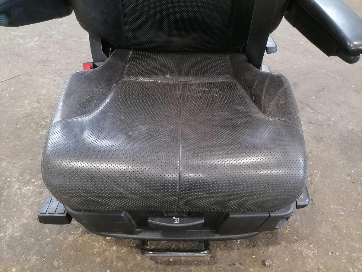 Scania Seat 2601037 - Sjedalo za Kamion: slika Scania Seat 2601037 - Sjedalo za Kamion Scania Seat 2601037 - Sjedalo za Kamion: slika Scania Seat 2601037 - Sjedalo za Kamion