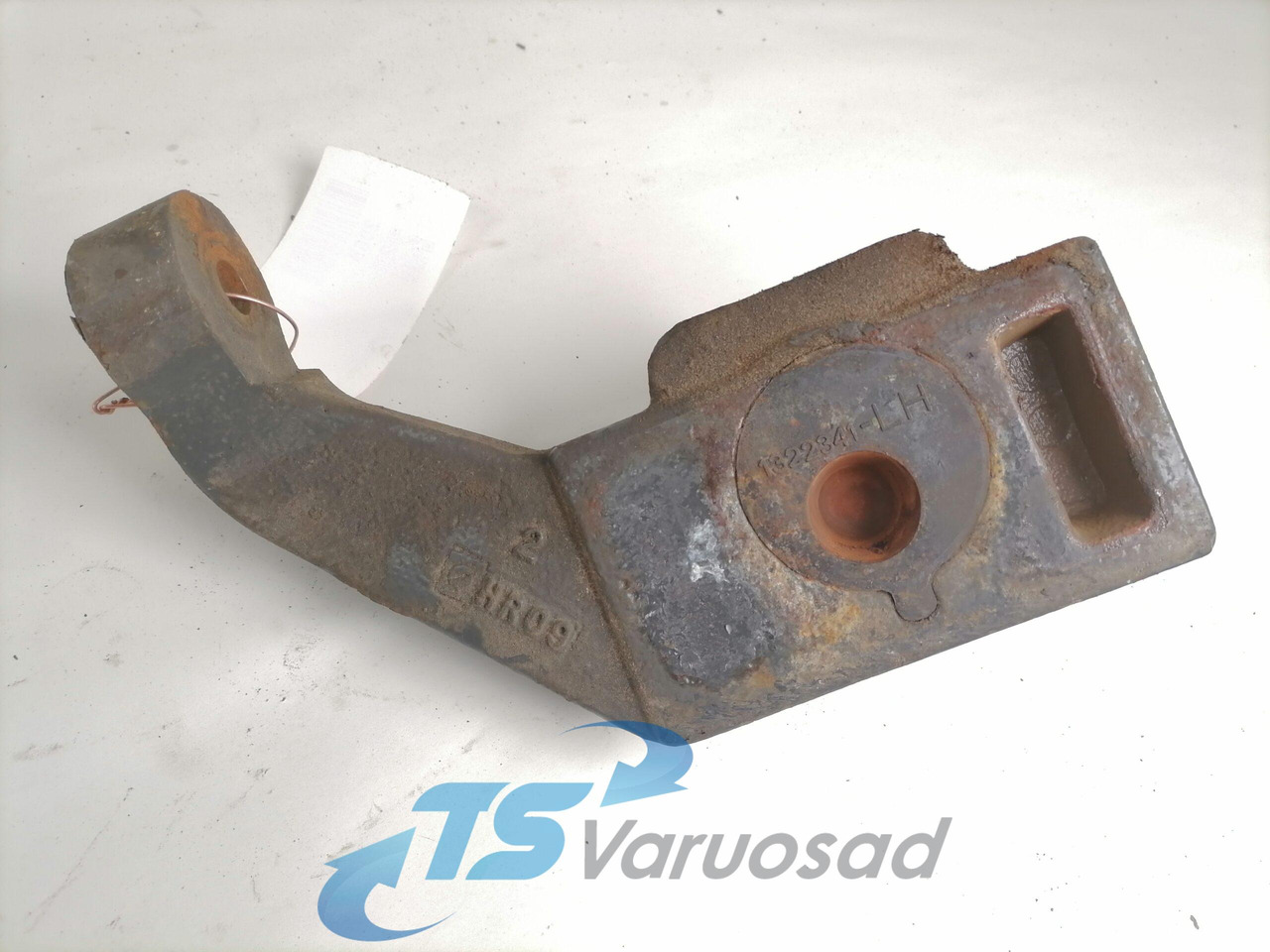 Scania Shock absorber mounting 1354061 - Ovjes za Kamion: slika Scania Shock absorber mounting 1354061 - Ovjes za Kamion Scania Shock absorber mounting 1354061 - Ovjes za Kamion: slika Scania Shock absorber mounting 1354061 - Ovjes za Kamion