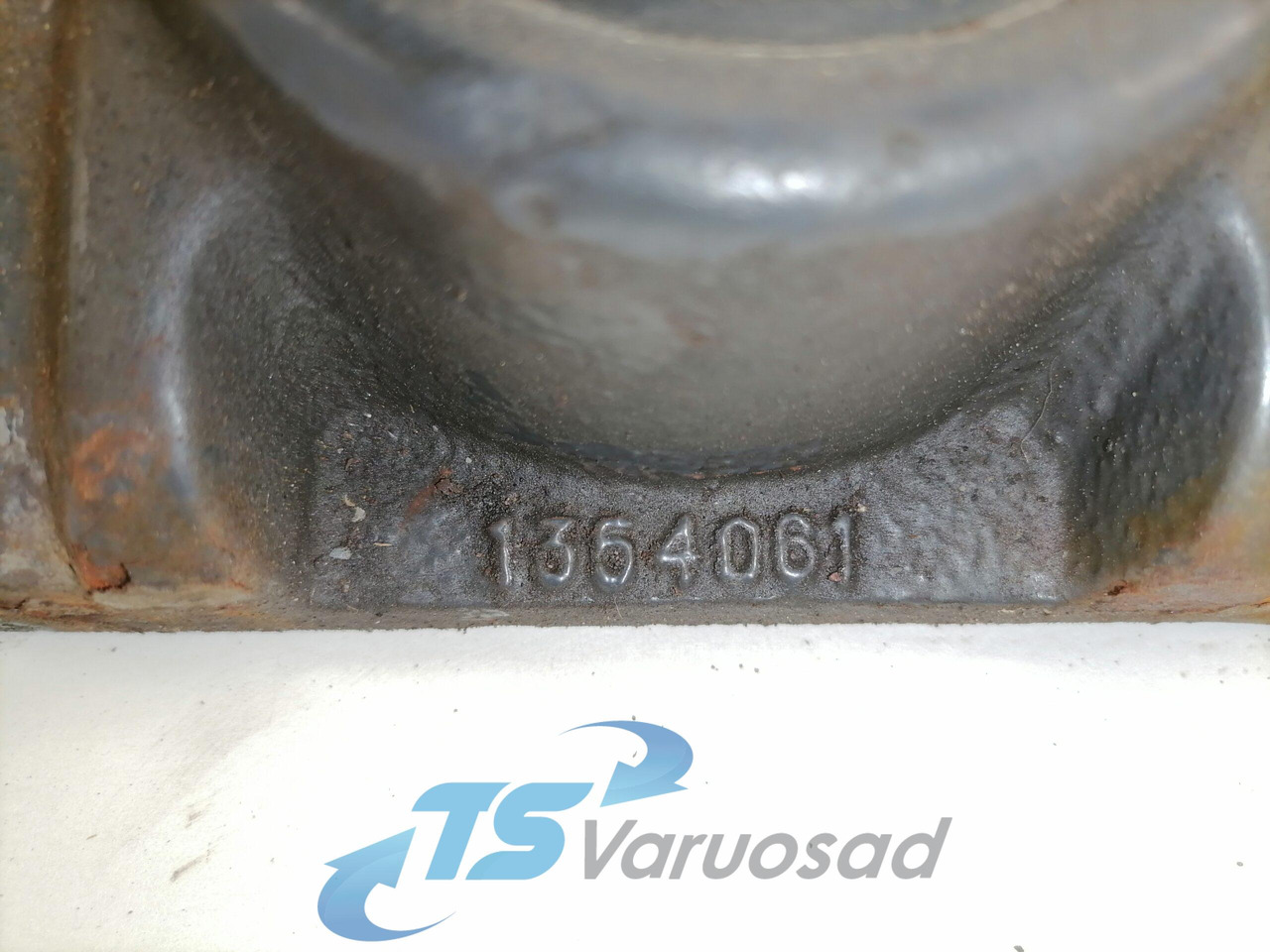 Scania Shock absorber mounting 1354061 - Ovjes za Kamion: slika Scania Shock absorber mounting 1354061 - Ovjes za Kamion Scania Shock absorber mounting 1354061 - Ovjes za Kamion: slika Scania Shock absorber mounting 1354061 - Ovjes za Kamion