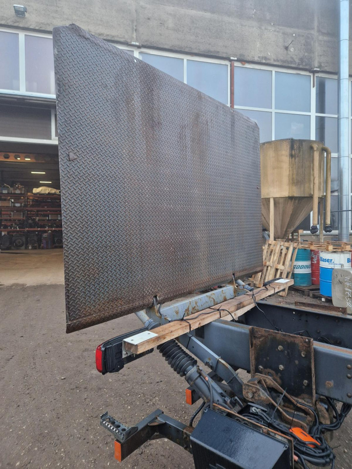 Scania Tagaluuktõstuk, DHOLLANDIA DH-LM35 - Univerzalni dio za Kamion: slika Scania Tagaluuktõstuk, DHOLLANDIA DH-LM35 - Univerzalni dio za Kamion Scania Tagaluuktõstuk, DHOLLANDIA DH-LM35 - Univerzalni dio za Kamion: slika Scania Tagaluuktõstuk, DHOLLANDIA DH-LM35 - Univerzalni dio za Kamion