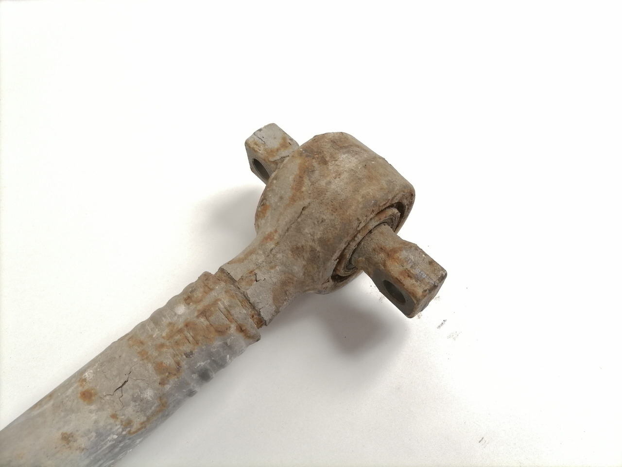 Scania Torque rod 1393298 - Osovina i dijelovi za Kamion: slika Scania Torque rod 1393298 - Osovina i dijelovi za Kamion Scania Torque rod 1393298 - Osovina i dijelovi za Kamion: slika Scania Torque rod 1393298 - Osovina i dijelovi za Kamion