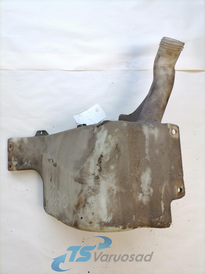 Scania Windscreen washer fluid tank 1399464 - Brisač za Kamion: slika Scania Windscreen washer fluid tank 1399464 - Brisač za Kamion Scania Windscreen washer fluid tank 1399464 - Brisač za Kamion: slika Scania Windscreen washer fluid tank 1399464 - Brisač za Kamion