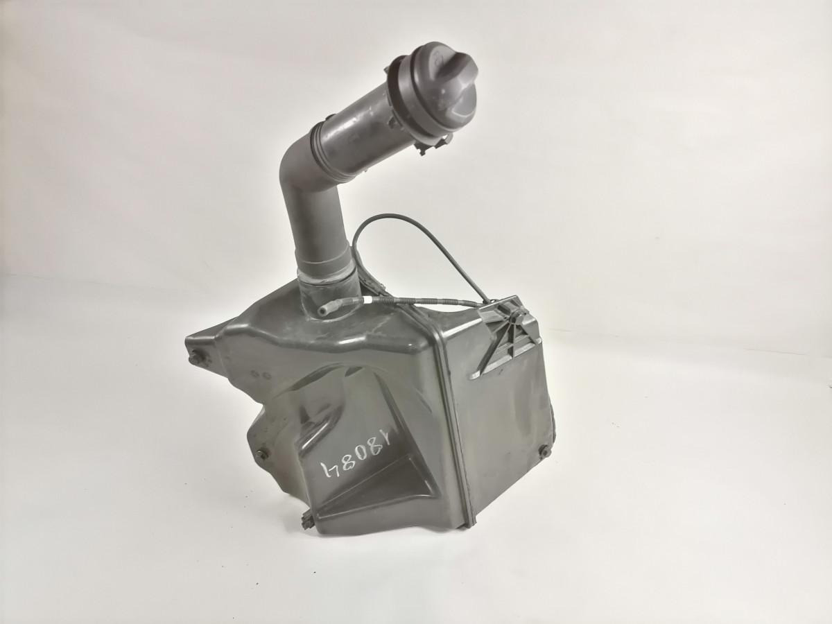 Scania Windscreen washer fluid tank 2707037 - Brisač za Kamion: slika Scania Windscreen washer fluid tank 2707037 - Brisač za Kamion Scania Windscreen washer fluid tank 2707037 - Brisač za Kamion: slika Scania Windscreen washer fluid tank 2707037 - Brisač za Kamion