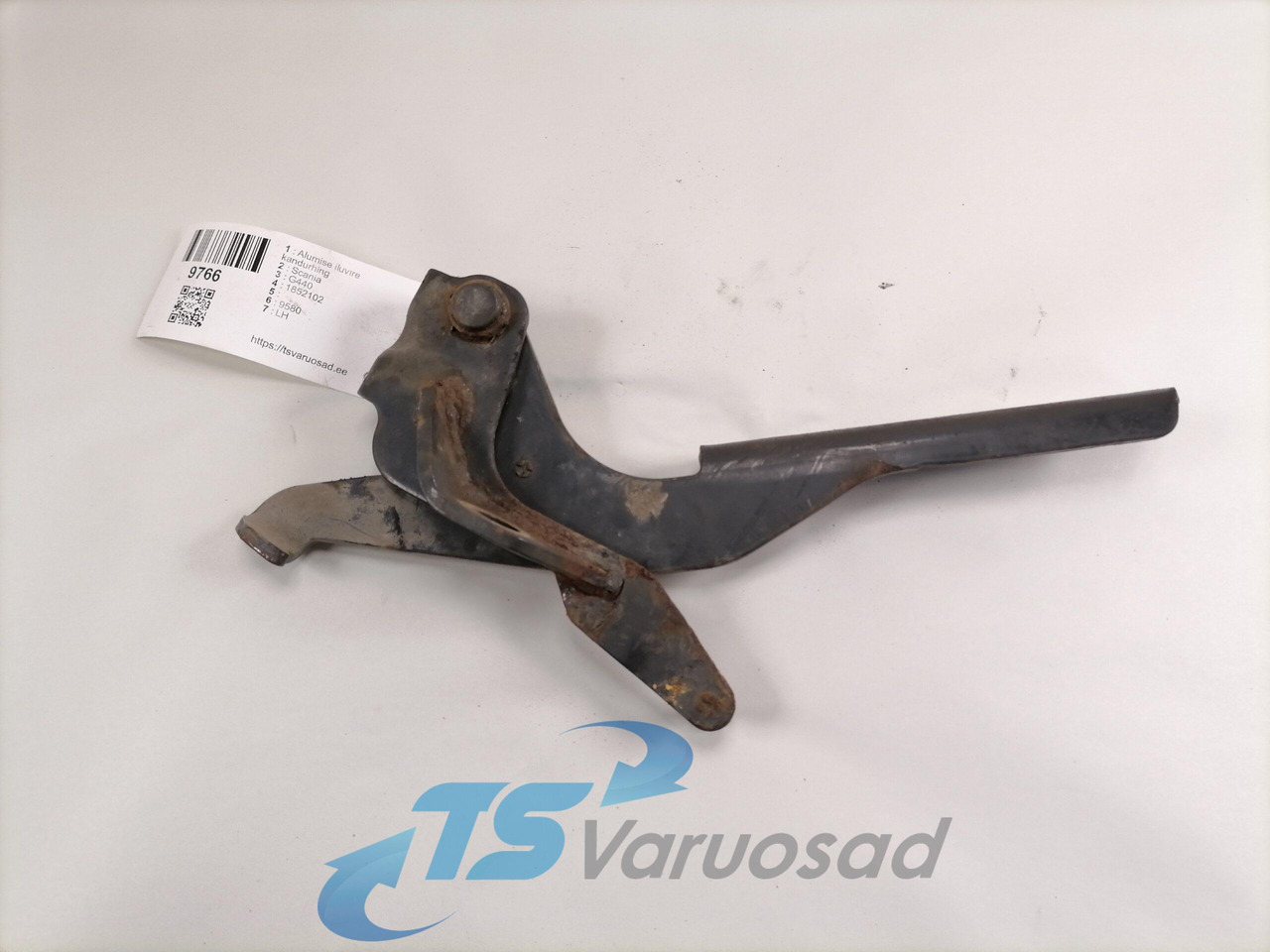 Scania lower grille carrier hinge 1852102 - Rešetka za Kamion: slika Scania lower grille carrier hinge 1852102 - Rešetka za Kamion Scania lower grille carrier hinge 1852102 - Rešetka za Kamion: slika Scania lower grille carrier hinge 1852102 - Rešetka za Kamion