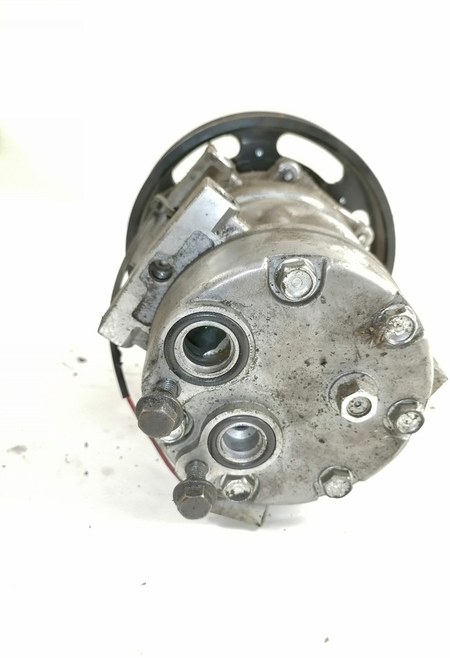 Volvo A/C compressor 89353 - Grijanje/ Ventilacija za Kamion: slika Volvo A/C compressor 89353 - Grijanje/ Ventilacija za Kamion Volvo A/C compressor 89353 - Grijanje/ Ventilacija za Kamion: slika Volvo A/C compressor 89353 - Grijanje/ Ventilacija za Kamion