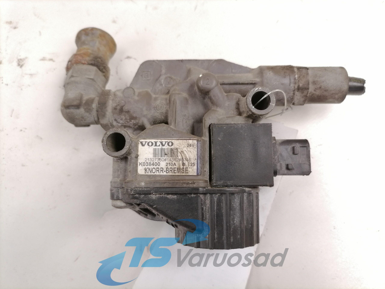 Volvo ABS brake valve 21327360 - Kočioni ventil za Kamion: slika Volvo ABS brake valve 21327360 - Kočioni ventil za Kamion Volvo ABS brake valve 21327360 - Kočioni ventil za Kamion: slika Volvo ABS brake valve 21327360 - Kočioni ventil za Kamion