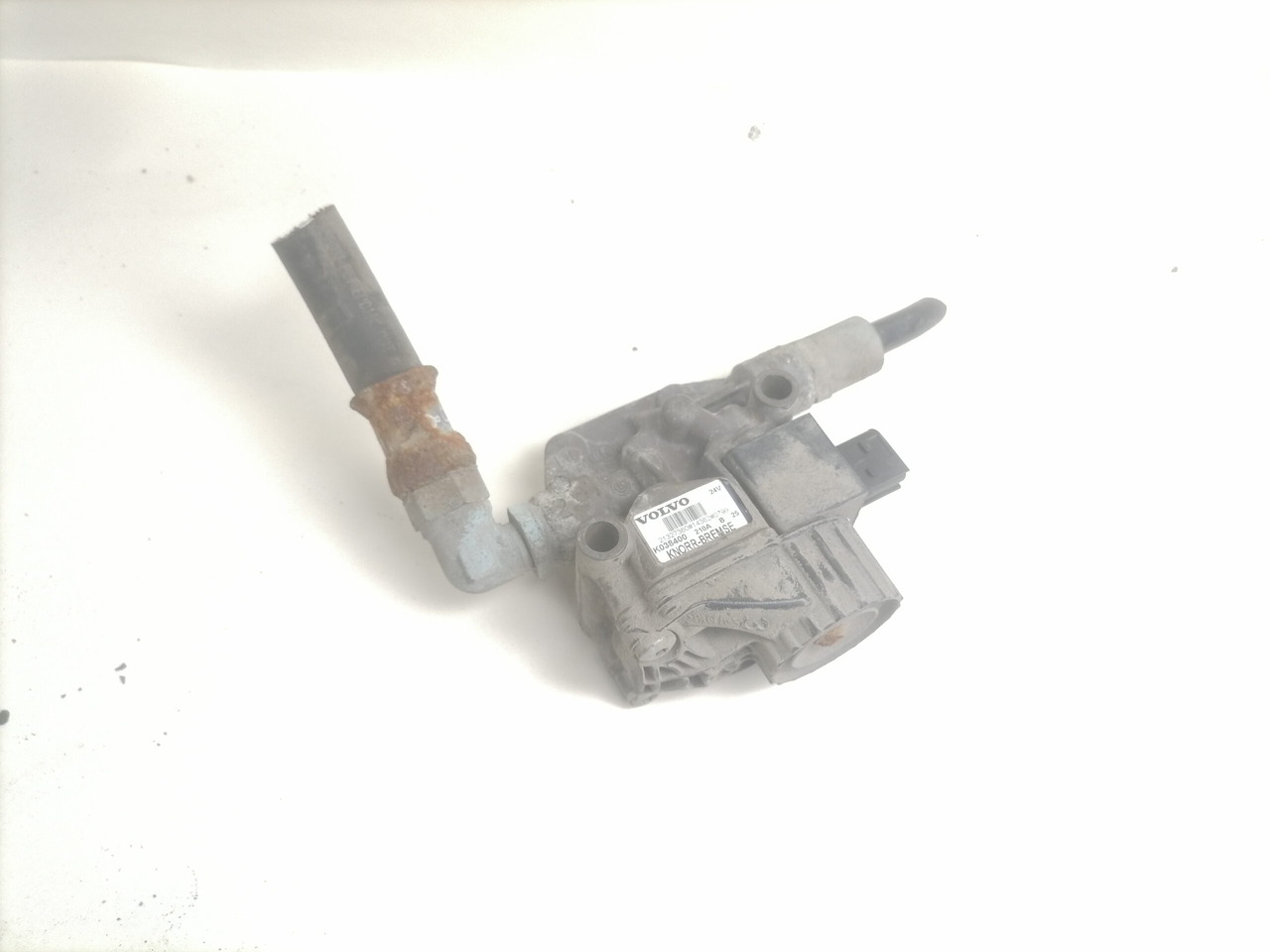 Volvo ABS brake valve 21327360 - Kočioni ventil za Kamion: slika Volvo ABS brake valve 21327360 - Kočioni ventil za Kamion Volvo ABS brake valve 21327360 - Kočioni ventil za Kamion: slika Volvo ABS brake valve 21327360 - Kočioni ventil za Kamion