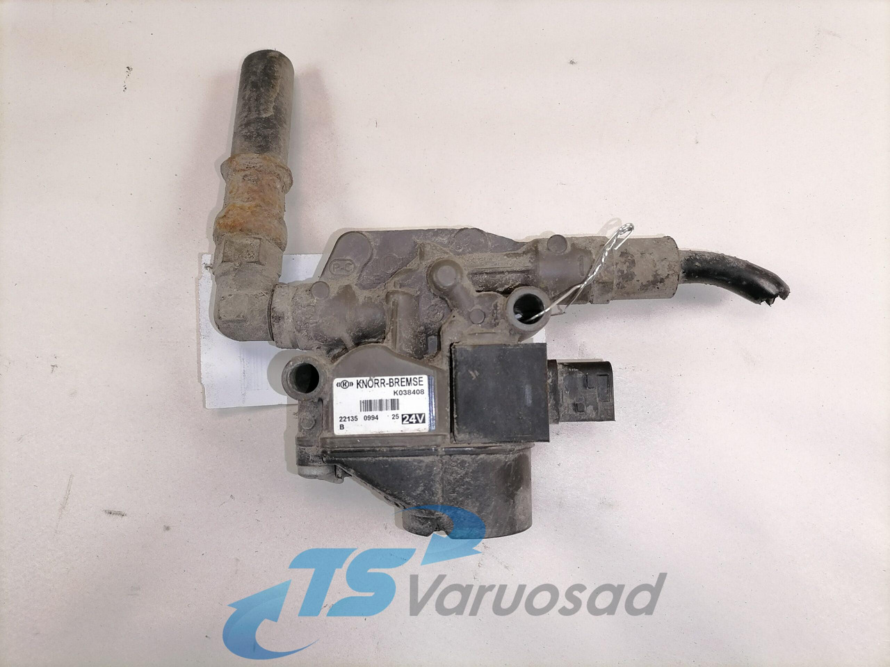 Volvo ABS brake valve K038408 - Kočioni ventil za Kamion: slika  Volvo ABS brake valve K038408 - Kočioni ventil za Kamion Volvo ABS brake valve K038408 - Kočioni ventil za Kamion: slika  Volvo ABS brake valve K038408 - Kočioni ventil za Kamion