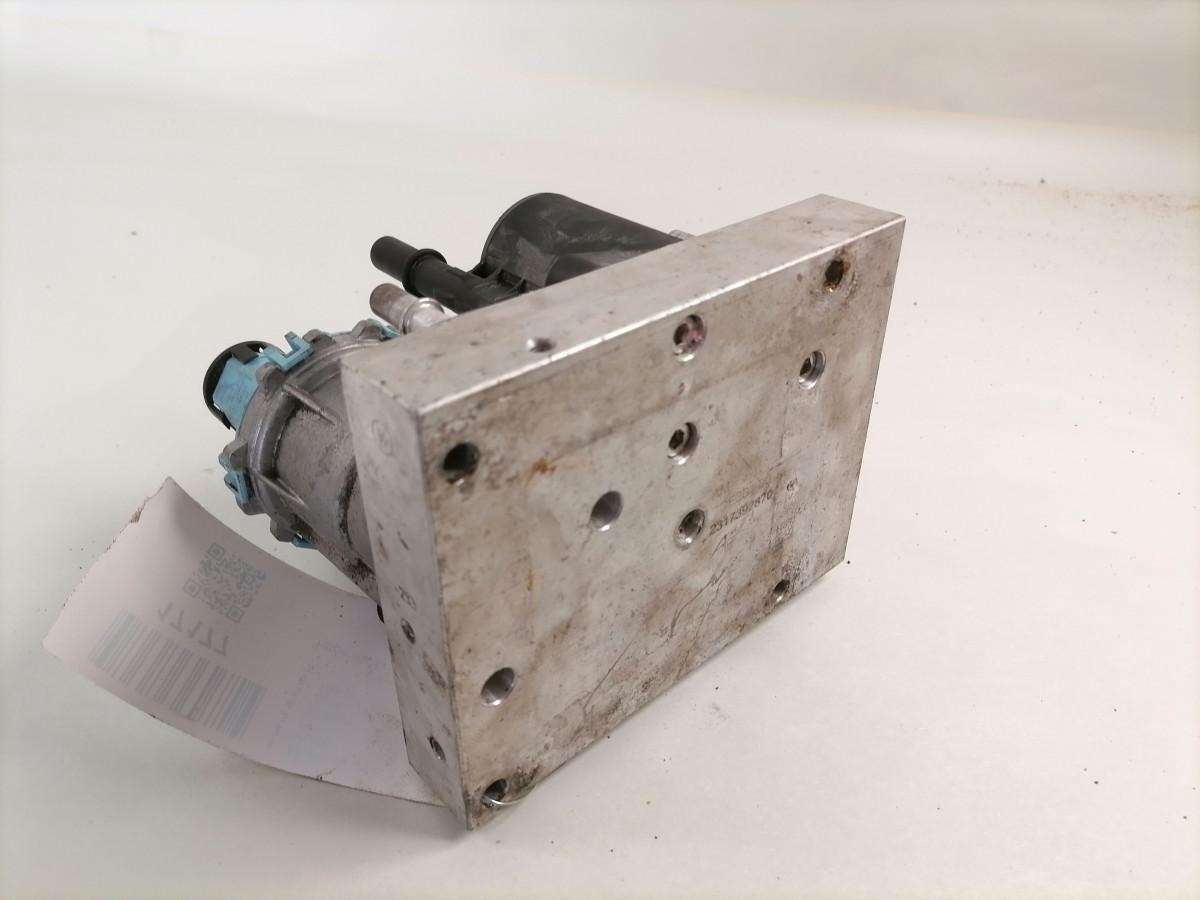 Volvo ADBlue pump 22209517 - Sustav goriva za Kamion: slika Volvo ADBlue pump 22209517 - Sustav goriva za Kamion Volvo ADBlue pump 22209517 - Sustav goriva za Kamion: slika Volvo ADBlue pump 22209517 - Sustav goriva za Kamion