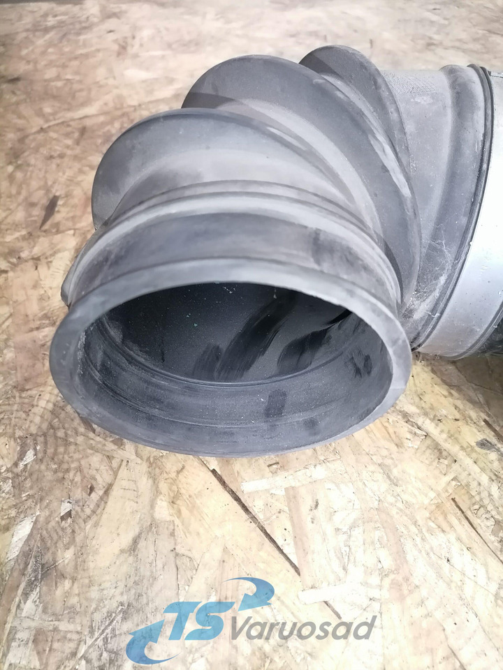 Volvo Air intake 20580668 - Sustav usisa za Kamion: slika Volvo Air intake 20580668 - Sustav usisa za Kamion Volvo Air intake 20580668 - Sustav usisa za Kamion: slika Volvo Air intake 20580668 - Sustav usisa za Kamion