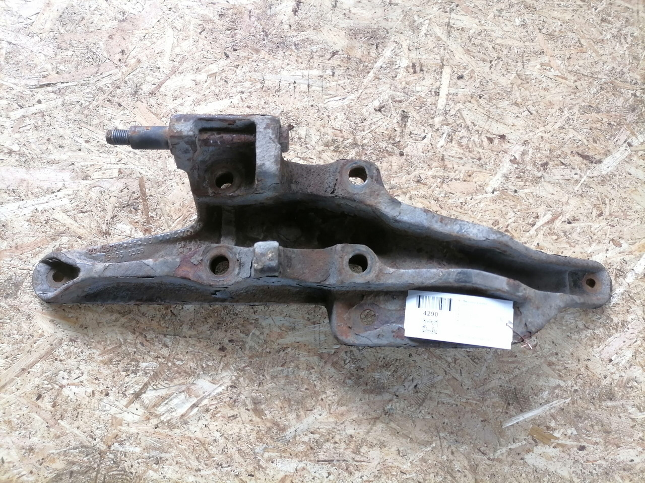 Volvo Air suspension bracket 20428752 - Osovina i dijelovi za Kamion: slika  Volvo Air suspension bracket 20428752 - Osovina i dijelovi za Kamion Volvo Air suspension bracket 20428752 - Osovina i dijelovi za Kamion: slika  Volvo Air suspension bracket 20428752 - Osovina i dijelovi za Kamion