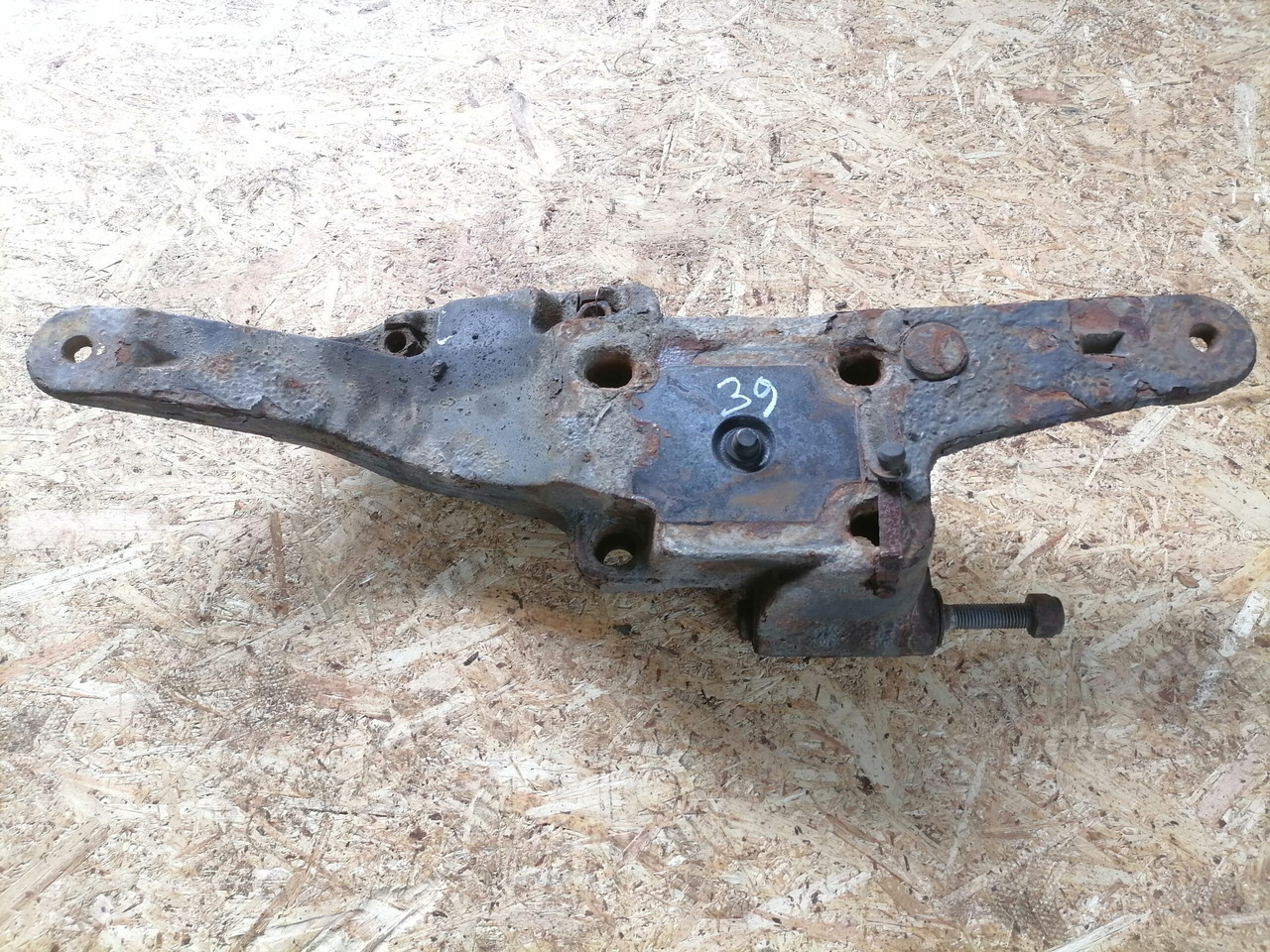Volvo Air suspension bracket 20428753 - Osovina i dijelovi za Kamion: slika  Volvo Air suspension bracket 20428753 - Osovina i dijelovi za Kamion Volvo Air suspension bracket 20428753 - Osovina i dijelovi za Kamion: slika  Volvo Air suspension bracket 20428753 - Osovina i dijelovi za Kamion
