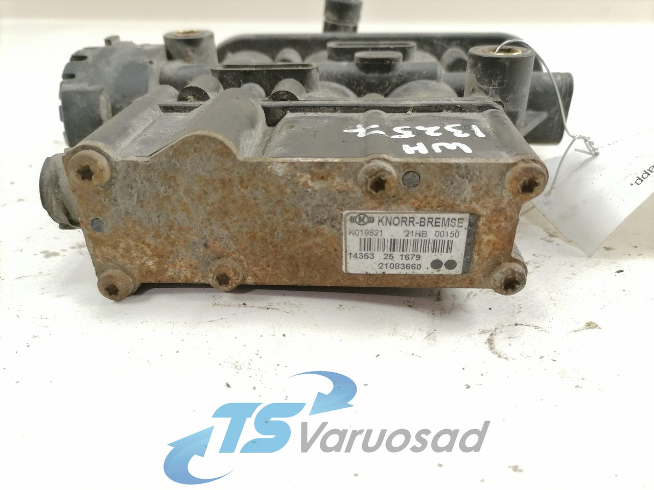 Volvo Air suspension control valve, ECAS 21083660 - Kočioni ventil za Kamion: slika Volvo Air suspension control valve, ECAS 21083660 - Kočioni ventil za Kamion Volvo Air suspension control valve, ECAS 21083660 - Kočioni ventil za Kamion: slika Volvo Air suspension control valve, ECAS 21083660 - Kočioni ventil za Kamion