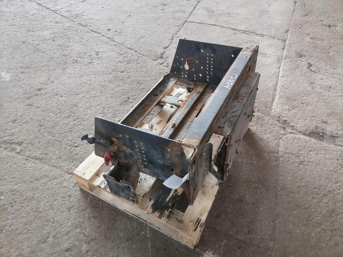 Volvo Battery box 82242298 - Akumulator za Kamion: slika Volvo Battery box 82242298 - Akumulator za Kamion Volvo Battery box 82242298 - Akumulator za Kamion: slika Volvo Battery box 82242298 - Akumulator za Kamion