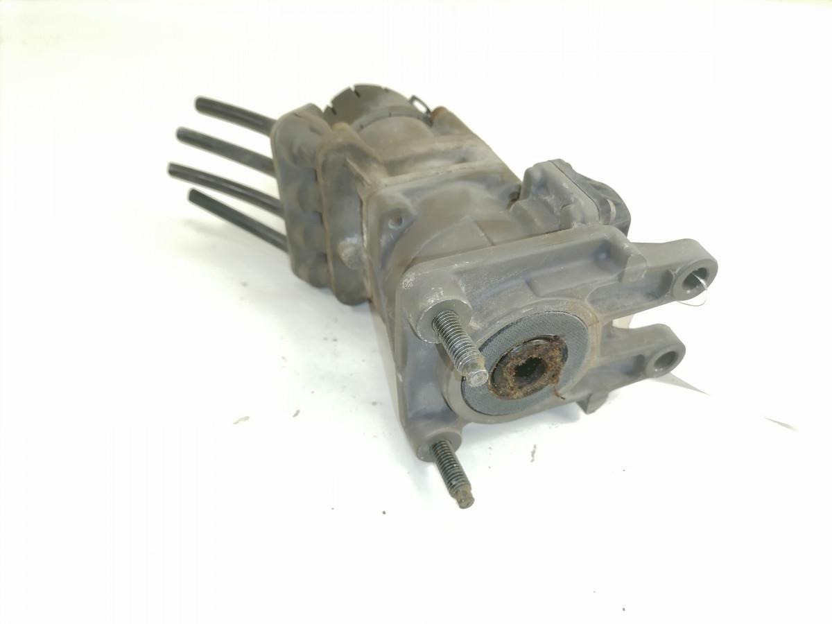 Volvo Brake pressure control K001894 - Kočioni ventil za Kamion: slika Volvo Brake pressure control K001894 - Kočioni ventil za Kamion Volvo Brake pressure control K001894 - Kočioni ventil za Kamion: slika Volvo Brake pressure control K001894 - Kočioni ventil za Kamion