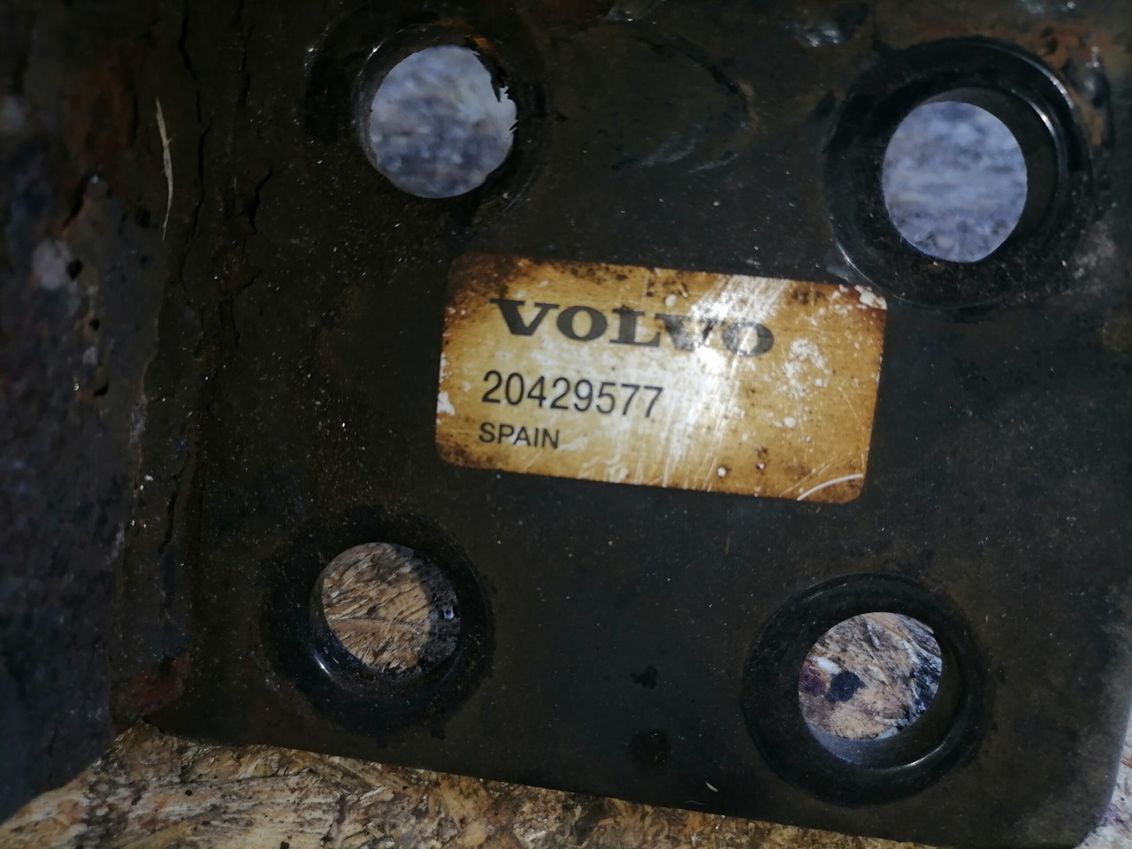 Volvo Bumper bracket 20429577 - Branik za Kamion: slika Volvo Bumper bracket 20429577 - Branik za Kamion Volvo Bumper bracket 20429577 - Branik za Kamion: slika Volvo Bumper bracket 20429577 - Branik za Kamion