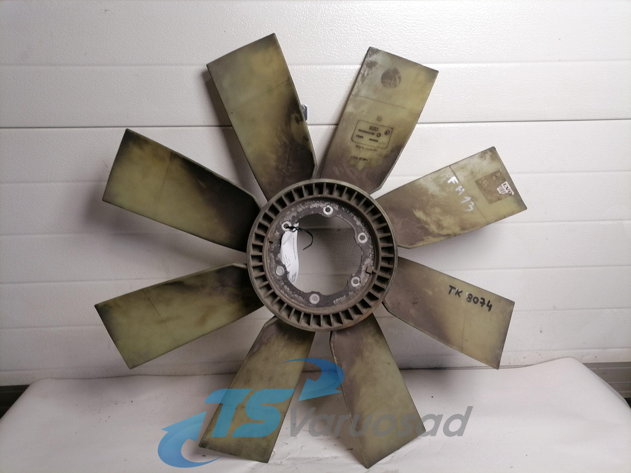 Volvo Cooling fan 1674865 - Ventilator za Kamion: slika Volvo Cooling fan 1674865 - Ventilator za Kamion Volvo Cooling fan 1674865 - Ventilator za Kamion: slika Volvo Cooling fan 1674865 - Ventilator za Kamion
