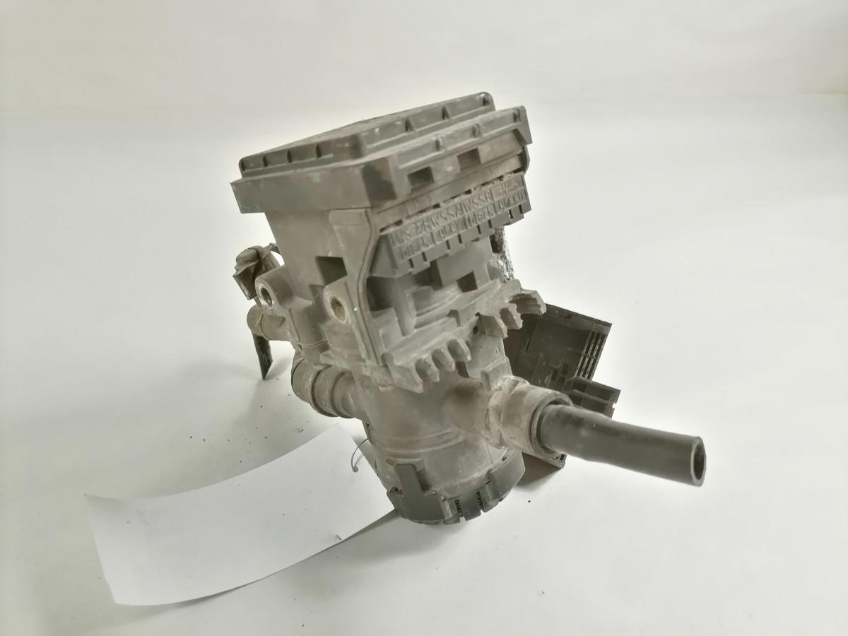 Volvo EBS brake valve 20828237 - Kočioni ventil za Kamion: slika Volvo EBS brake valve 20828237 - Kočioni ventil za Kamion Volvo EBS brake valve 20828237 - Kočioni ventil za Kamion: slika Volvo EBS brake valve 20828237 - Kočioni ventil za Kamion