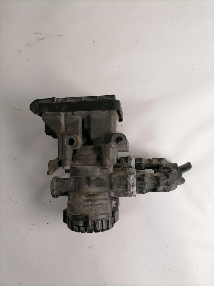 Volvo EBS brake valve 22225550 - Kočioni ventil za Kamion: slika Volvo EBS brake valve 22225550 - Kočioni ventil za Kamion Volvo EBS brake valve 22225550 - Kočioni ventil za Kamion: slika Volvo EBS brake valve 22225550 - Kočioni ventil za Kamion