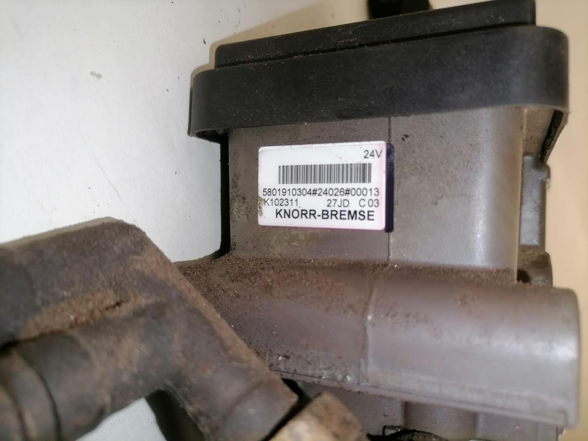Volvo EBS brake valve K102311 - Kočioni ventil za Kamion: slika Volvo EBS brake valve K102311 - Kočioni ventil za Kamion Volvo EBS brake valve K102311 - Kočioni ventil za Kamion: slika Volvo EBS brake valve K102311 - Kočioni ventil za Kamion