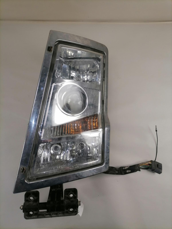 Volvo Esituli, xenon 20713724 - Svjetla/ Rasvjeta za Kamion: slika Volvo Esituli, xenon 20713724 - Svjetla/ Rasvjeta za Kamion Volvo Esituli, xenon 20713724 - Svjetla/ Rasvjeta za Kamion: slika Volvo Esituli, xenon 20713724 - Svjetla/ Rasvjeta za Kamion