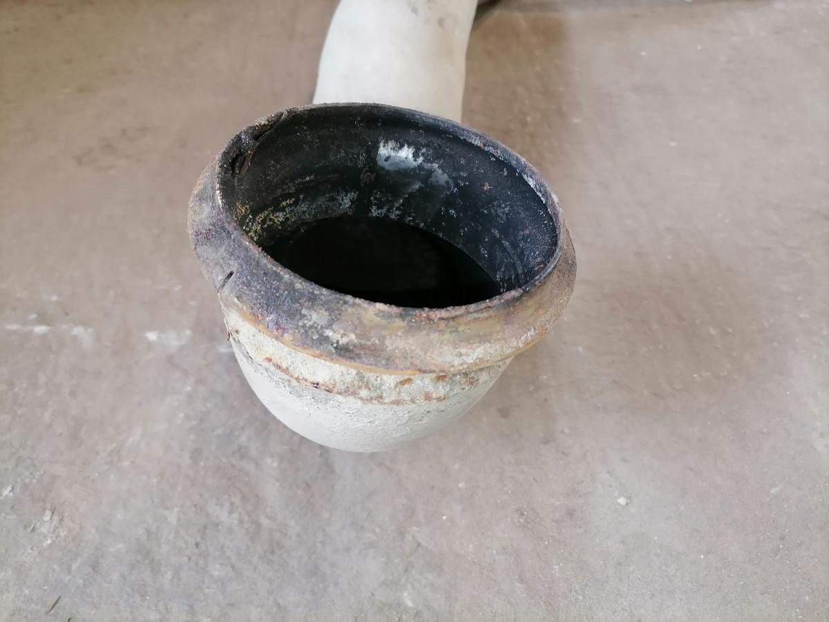 Volvo Exhaust pipe 20801913 - Prigušni lonac za Kamion: slika Volvo Exhaust pipe 20801913 - Prigušni lonac za Kamion Volvo Exhaust pipe 20801913 - Prigušni lonac za Kamion: slika Volvo Exhaust pipe 20801913 - Prigušni lonac za Kamion