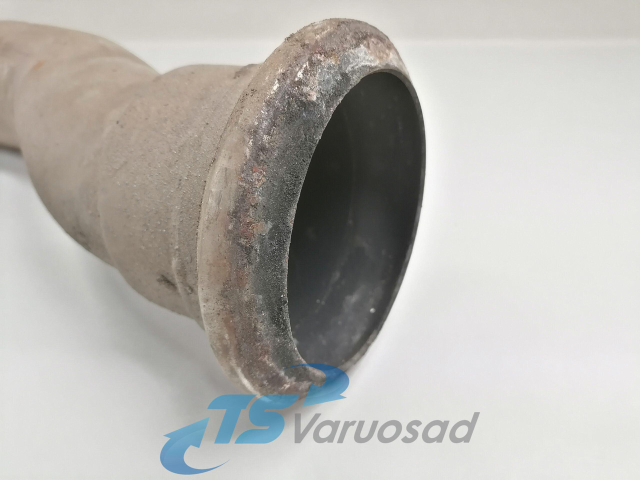 Volvo Exhaust pipe 82414024 - Prigušni lonac za Kamion: slika Volvo Exhaust pipe 82414024 - Prigušni lonac za Kamion Volvo Exhaust pipe 82414024 - Prigušni lonac za Kamion: slika Volvo Exhaust pipe 82414024 - Prigušni lonac za Kamion