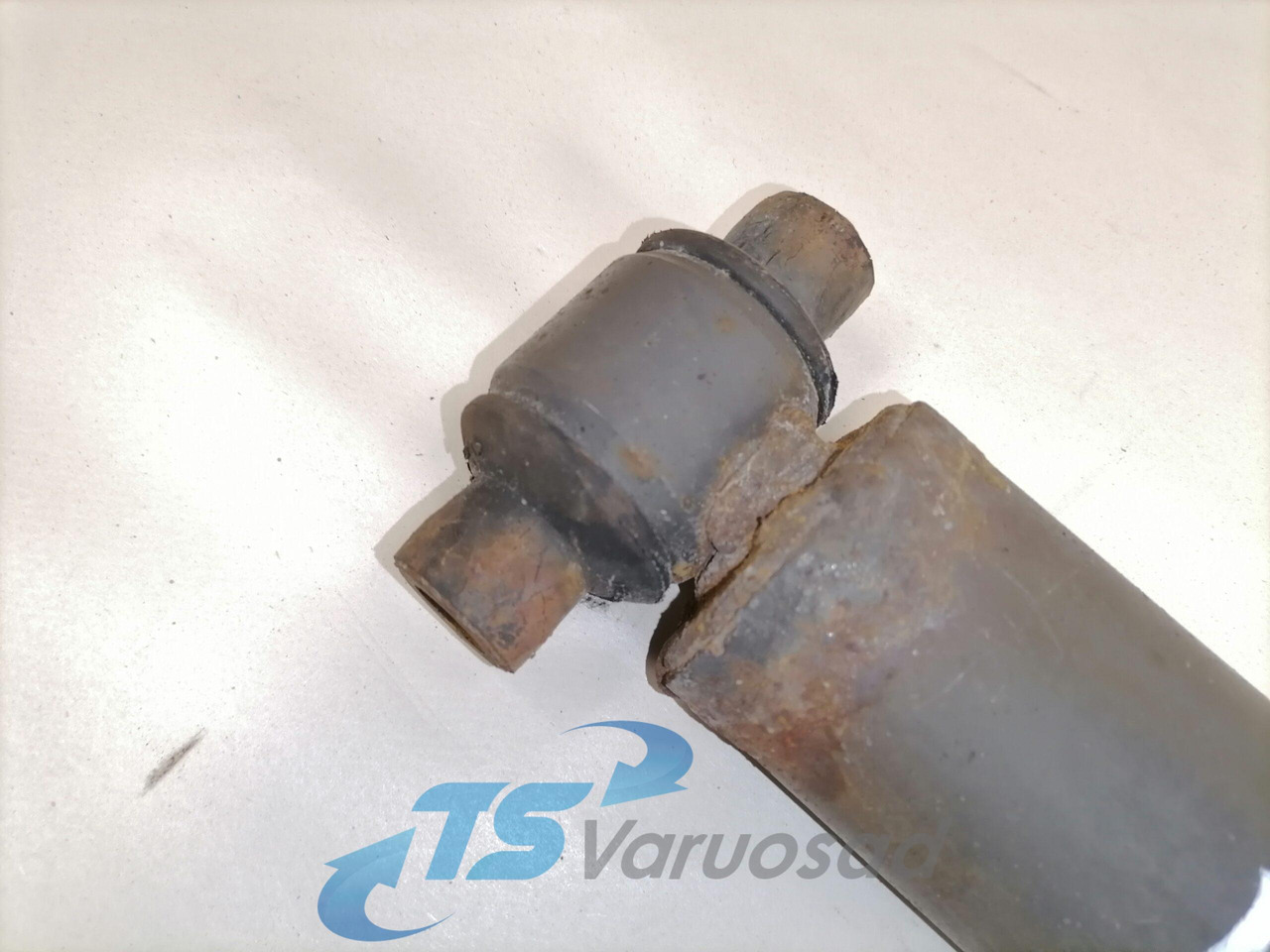 Volvo First axel shock absorber 21866530 - Amortizeri za Kamion: slika Volvo First axel shock absorber 21866530 - Amortizeri za Kamion Volvo First axel shock absorber 21866530 - Amortizeri za Kamion: slika Volvo First axel shock absorber 21866530 - Amortizeri za Kamion