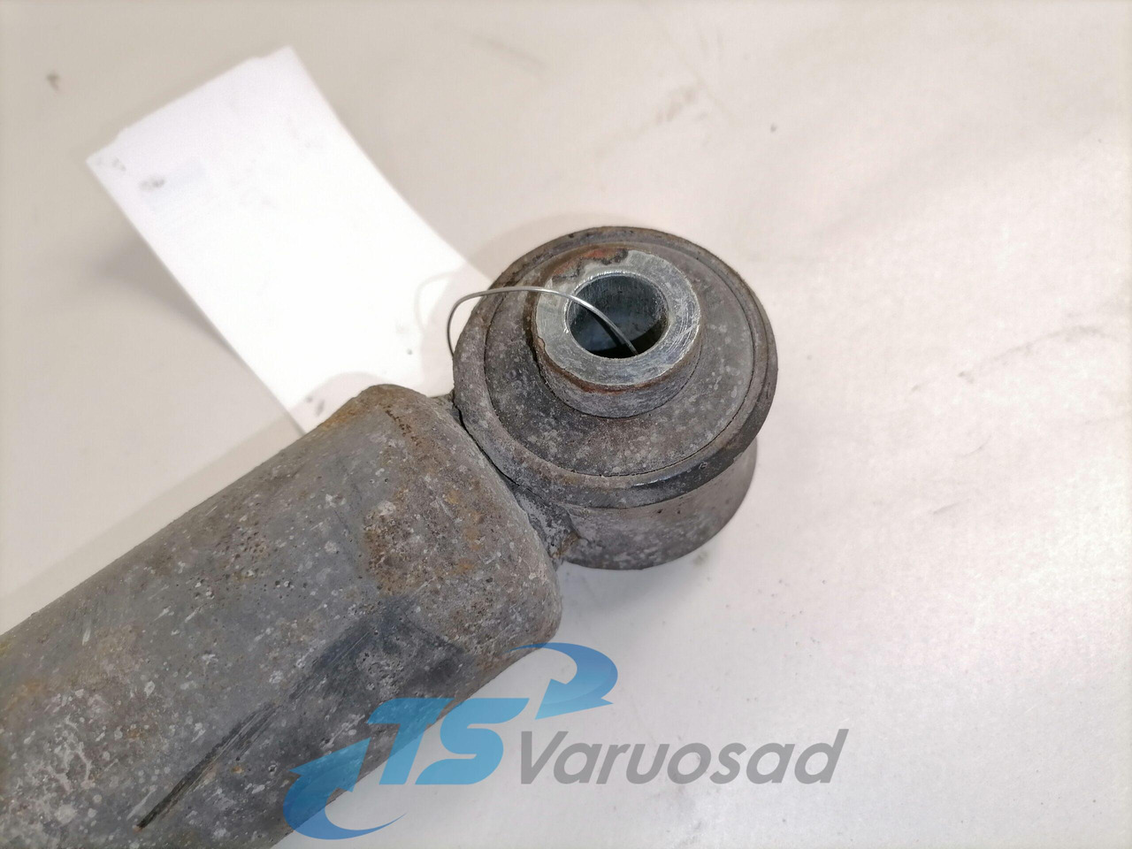 Volvo First axel shock absorber 21866530 - Amortizeri za Kamion: slika Volvo First axel shock absorber 21866530 - Amortizeri za Kamion Volvo First axel shock absorber 21866530 - Amortizeri za Kamion: slika Volvo First axel shock absorber 21866530 - Amortizeri za Kamion
