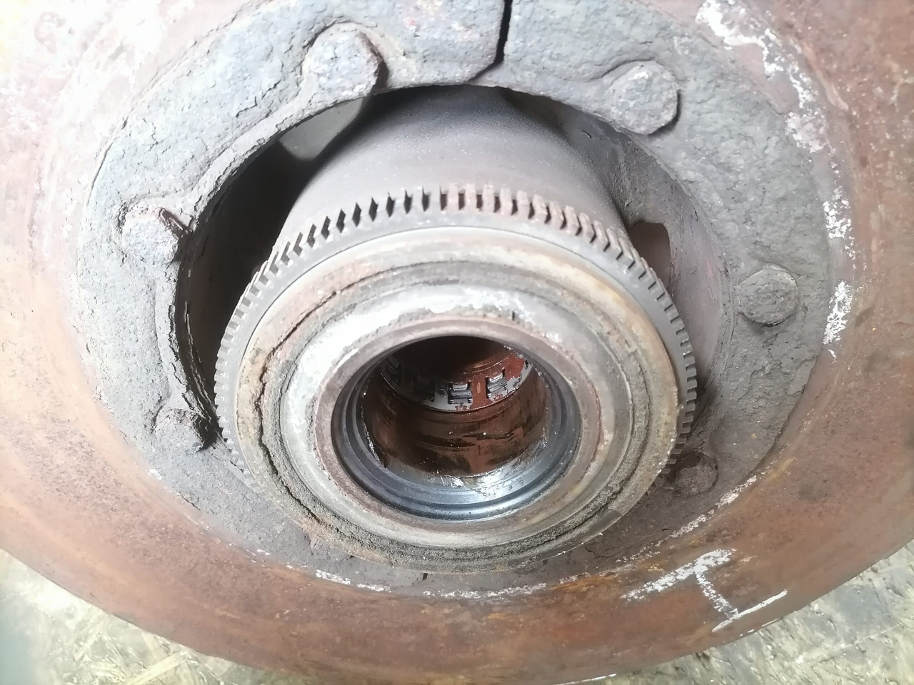 Volvo First wheel hub 21022433 - Glavina kotača za Kamion: slika Volvo First wheel hub 21022433 - Glavina kotača za Kamion Volvo First wheel hub 21022433 - Glavina kotača za Kamion: slika Volvo First wheel hub 21022433 - Glavina kotača za Kamion