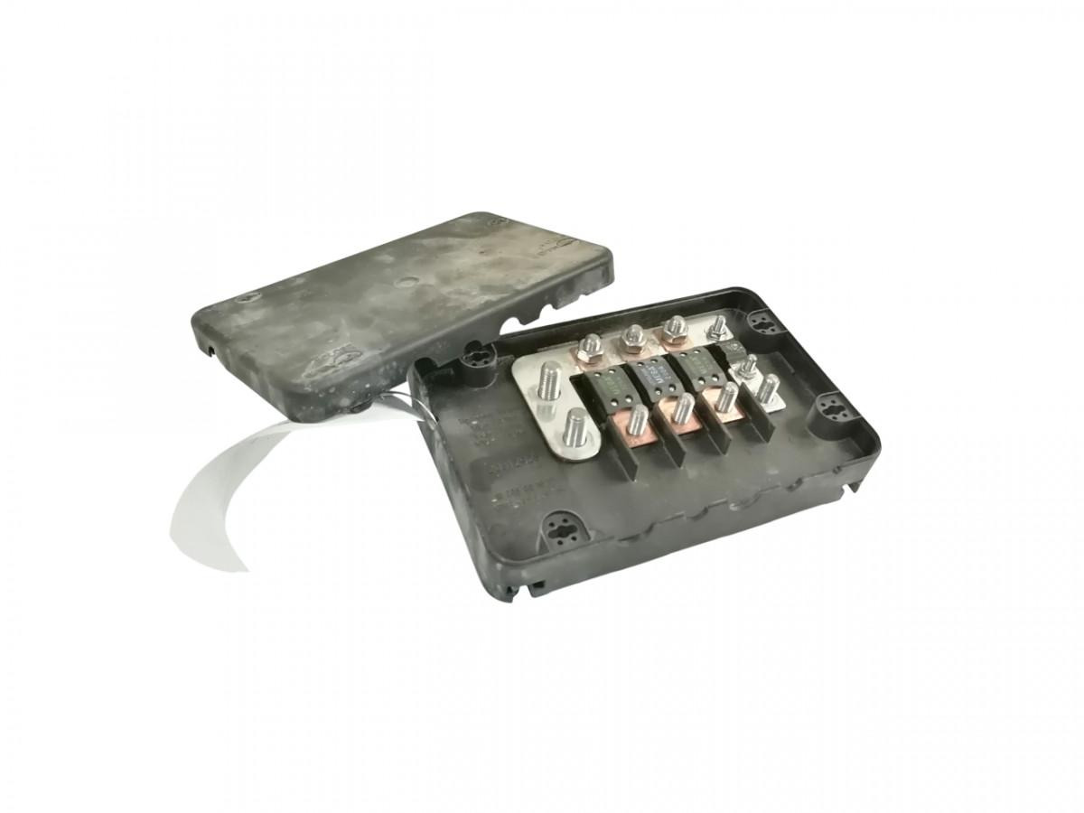 Volvo Fuse box 20512928 - Osigurač za Kamion: slika Volvo Fuse box 20512928 - Osigurač za Kamion Volvo Fuse box 20512928 - Osigurač za Kamion: slika Volvo Fuse box 20512928 - Osigurač za Kamion