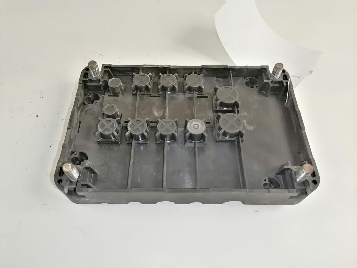 Volvo Fuse box 20512928 - Osigurač za Kamion: slika Volvo Fuse box 20512928 - Osigurač za Kamion Volvo Fuse box 20512928 - Osigurač za Kamion: slika Volvo Fuse box 20512928 - Osigurač za Kamion