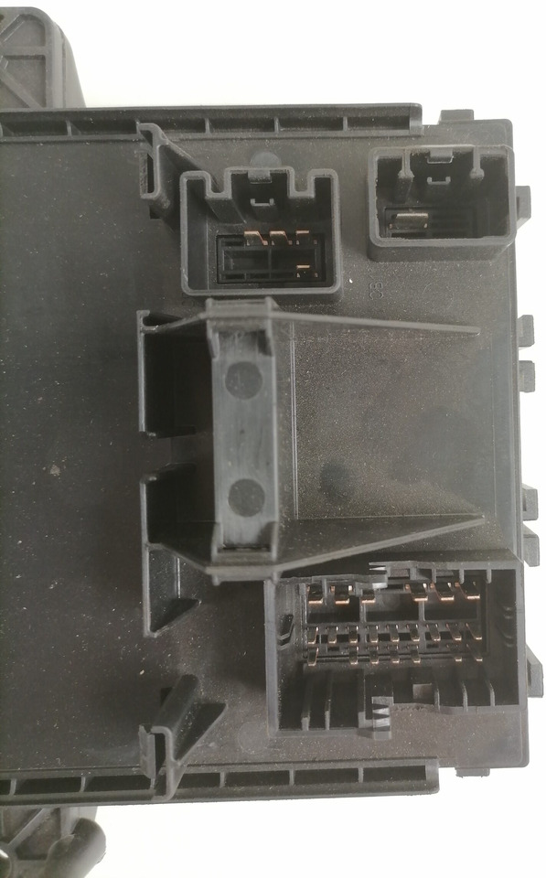 Volvo Fuse box 21939408 - Osigurač za Kamion: slika Volvo Fuse box 21939408 - Osigurač za Kamion Volvo Fuse box 21939408 - Osigurač za Kamion: slika Volvo Fuse box 21939408 - Osigurač za Kamion