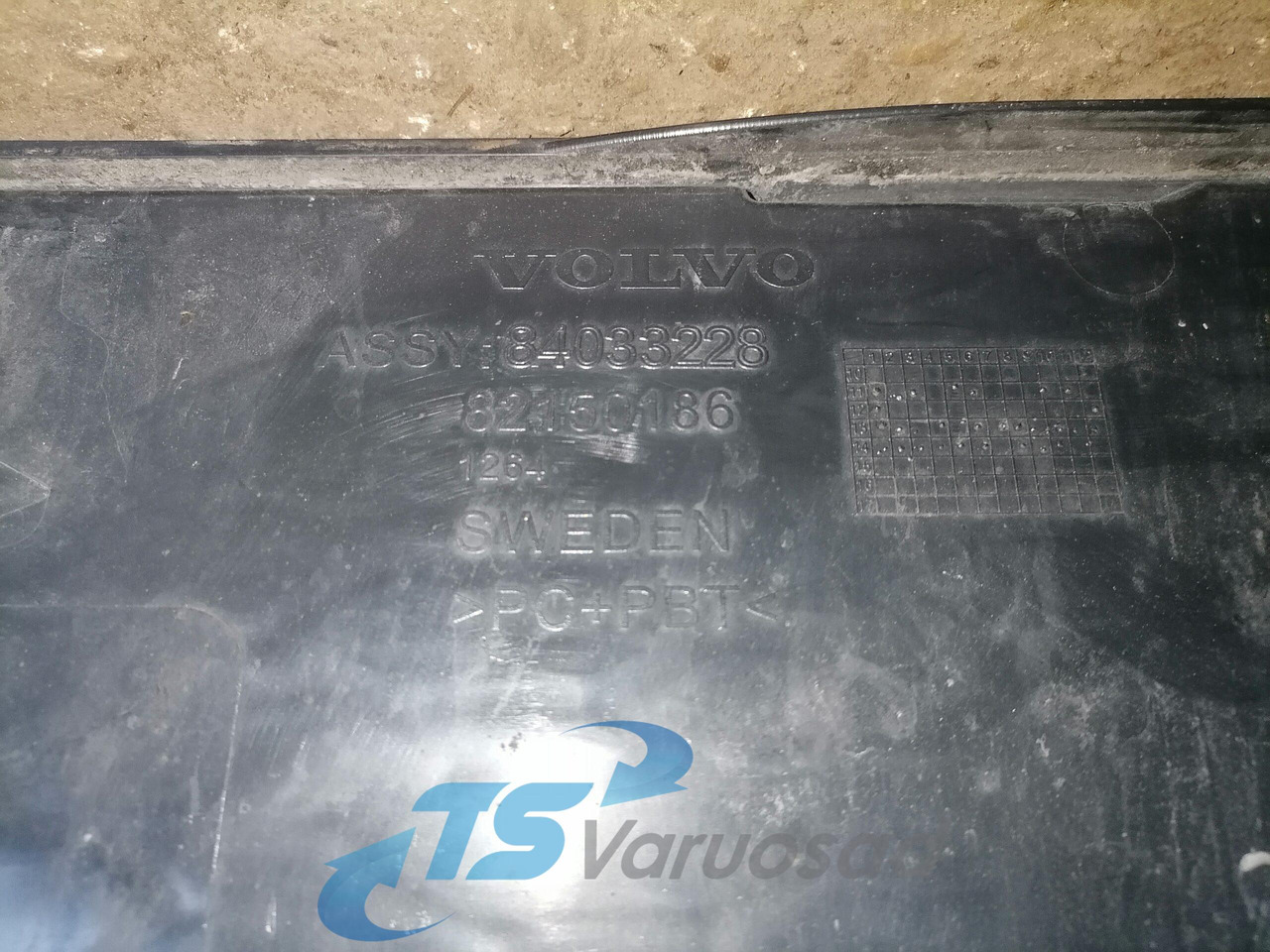 Volvo Grille panel 82150186 - Rešetka za Kamion: slika Volvo Grille panel 82150186 - Rešetka za Kamion Volvo Grille panel 82150186 - Rešetka za Kamion: slika Volvo Grille panel 82150186 - Rešetka za Kamion