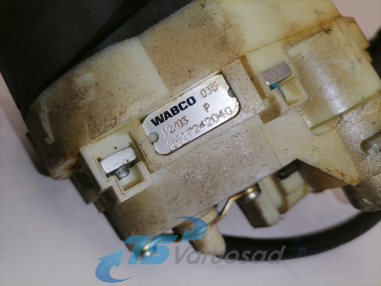 Volvo Handbrake control lever 9617242040 - Univerzalni dio za Kamion: slika Volvo Handbrake control lever 9617242040 - Univerzalni dio za Kamion Volvo Handbrake control lever 9617242040 - Univerzalni dio za Kamion: slika Volvo Handbrake control lever 9617242040 - Univerzalni dio za Kamion
