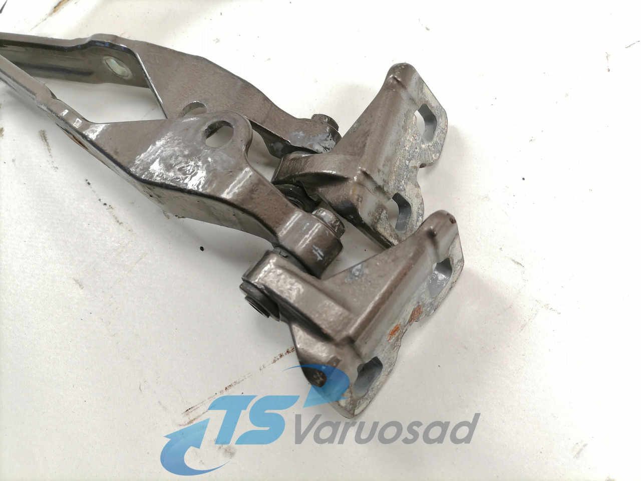 Volvo Iluvõre kandurhing 82320176 - Rešetka za Kamion: slika Volvo Iluvõre kandurhing 82320176 - Rešetka za Kamion Volvo Iluvõre kandurhing 82320176 - Rešetka za Kamion: slika Volvo Iluvõre kandurhing 82320176 - Rešetka za Kamion