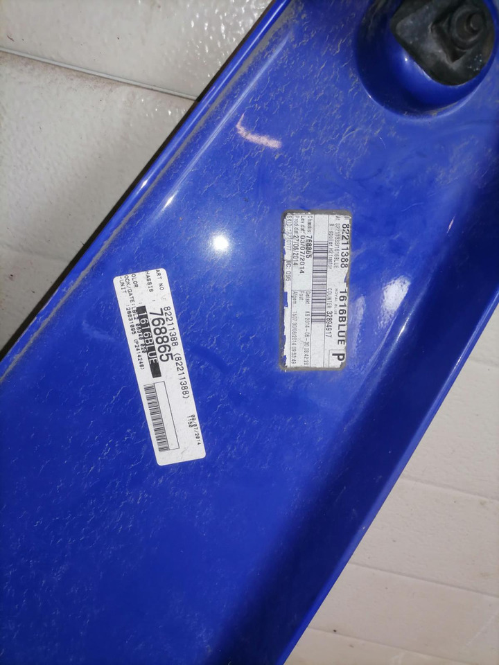 Volvo Kabiini tuulesuunaja, ülemine parem 82211388 - Aerodinamika/ Spojler za Kamion: slika Volvo Kabiini tuulesuunaja, ülemine parem 82211388 - Aerodinamika/ Spojler za Kamion Volvo Kabiini tuulesuunaja, ülemine parem 82211388 - Aerodinamika/ Spojler za Kamion: slika Volvo Kabiini tuulesuunaja, ülemine parem 82211388 - Aerodinamika/ Spojler za Kamion