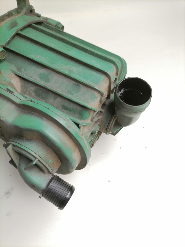 Volvo Karterituulutuse õliaurude separaator 21373007 - Karter za Kamion: slika Volvo Karterituulutuse õliaurude separaator 21373007 - Karter za Kamion Volvo Karterituulutuse õliaurude separaator 21373007 - Karter za Kamion: slika Volvo Karterituulutuse õliaurude separaator 21373007 - Karter za Kamion