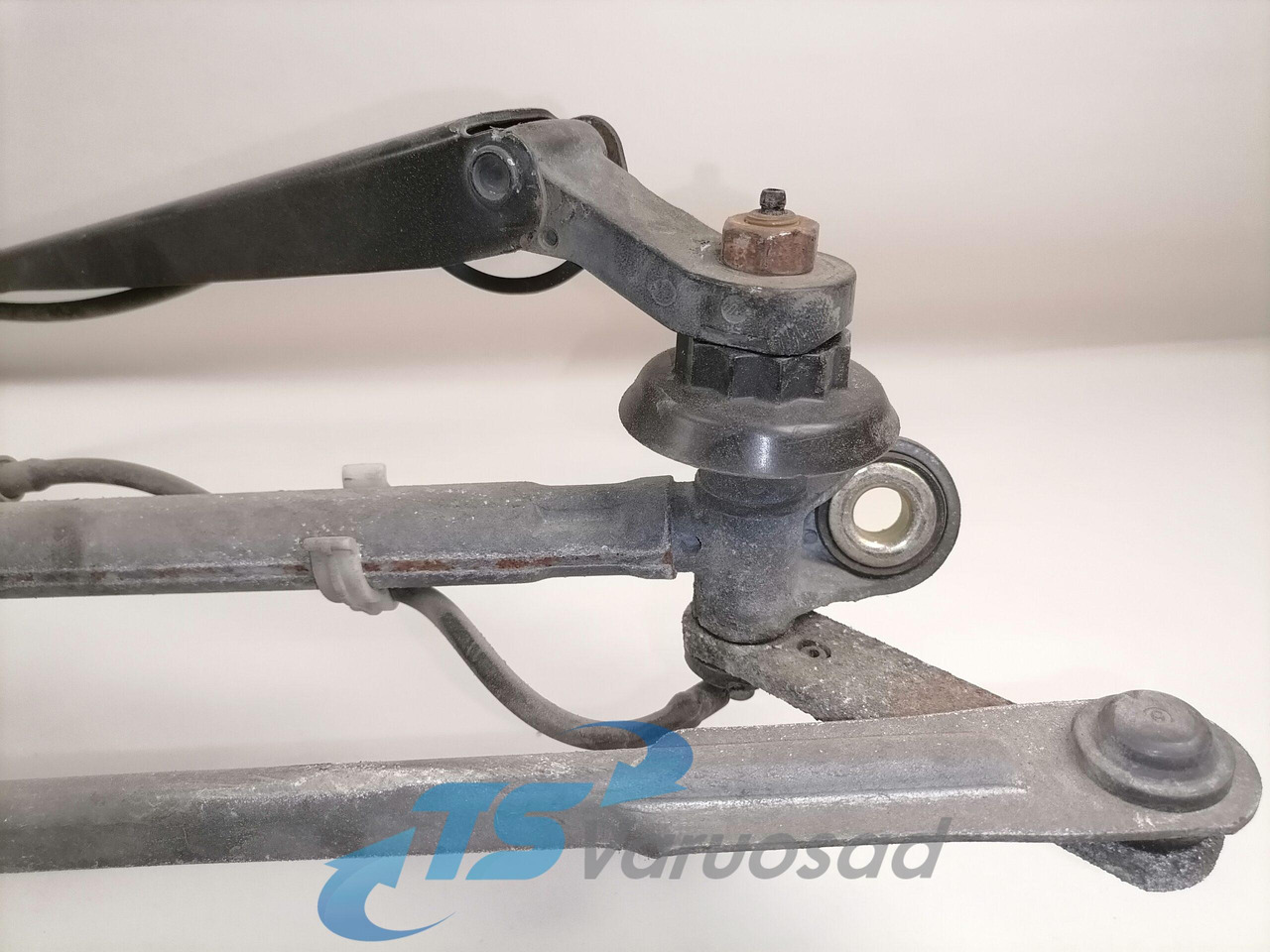 Volvo Klaasipuhasti raam 20517438 - Brisač za Kamion: slika Volvo Klaasipuhasti raam 20517438 - Brisač za Kamion Volvo Klaasipuhasti raam 20517438 - Brisač za Kamion: slika Volvo Klaasipuhasti raam 20517438 - Brisač za Kamion