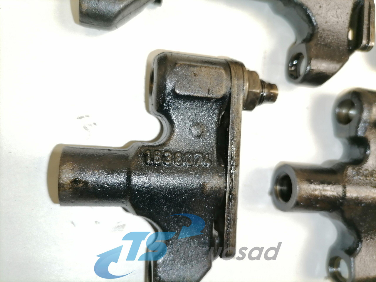Volvo Klappide sild 1638074 - Univerzalni dio za Kamion: slika Volvo Klappide sild 1638074 - Univerzalni dio za Kamion Volvo Klappide sild 1638074 - Univerzalni dio za Kamion: slika Volvo Klappide sild 1638074 - Univerzalni dio za Kamion