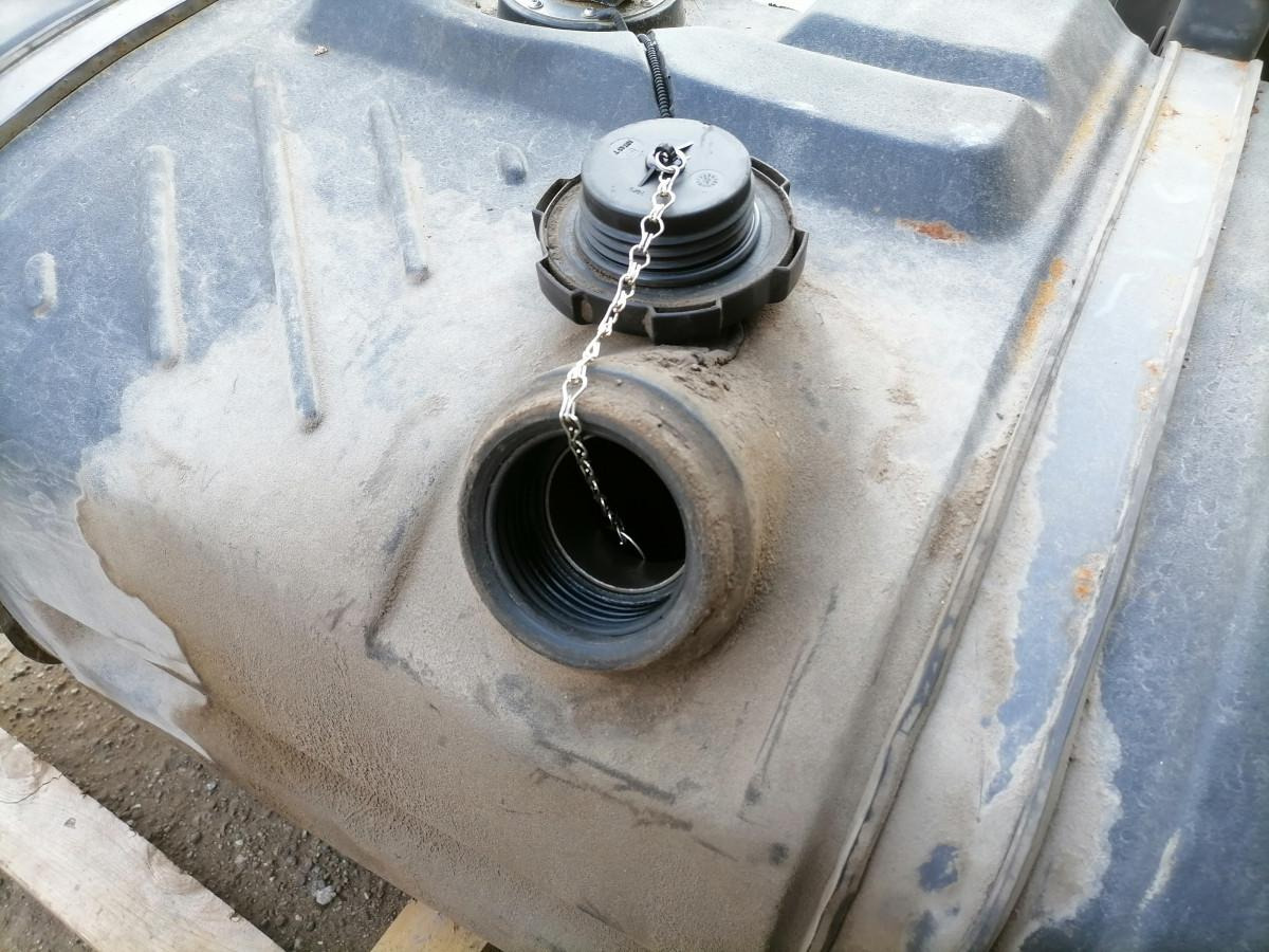 Volvo Kütusepaak 200L 20823454 - Spremnik goriva za Kamion: slika Volvo Kütusepaak 200L 20823454 - Spremnik goriva za Kamion Volvo Kütusepaak 200L 20823454 - Spremnik goriva za Kamion: slika Volvo Kütusepaak 200L 20823454 - Spremnik goriva za Kamion