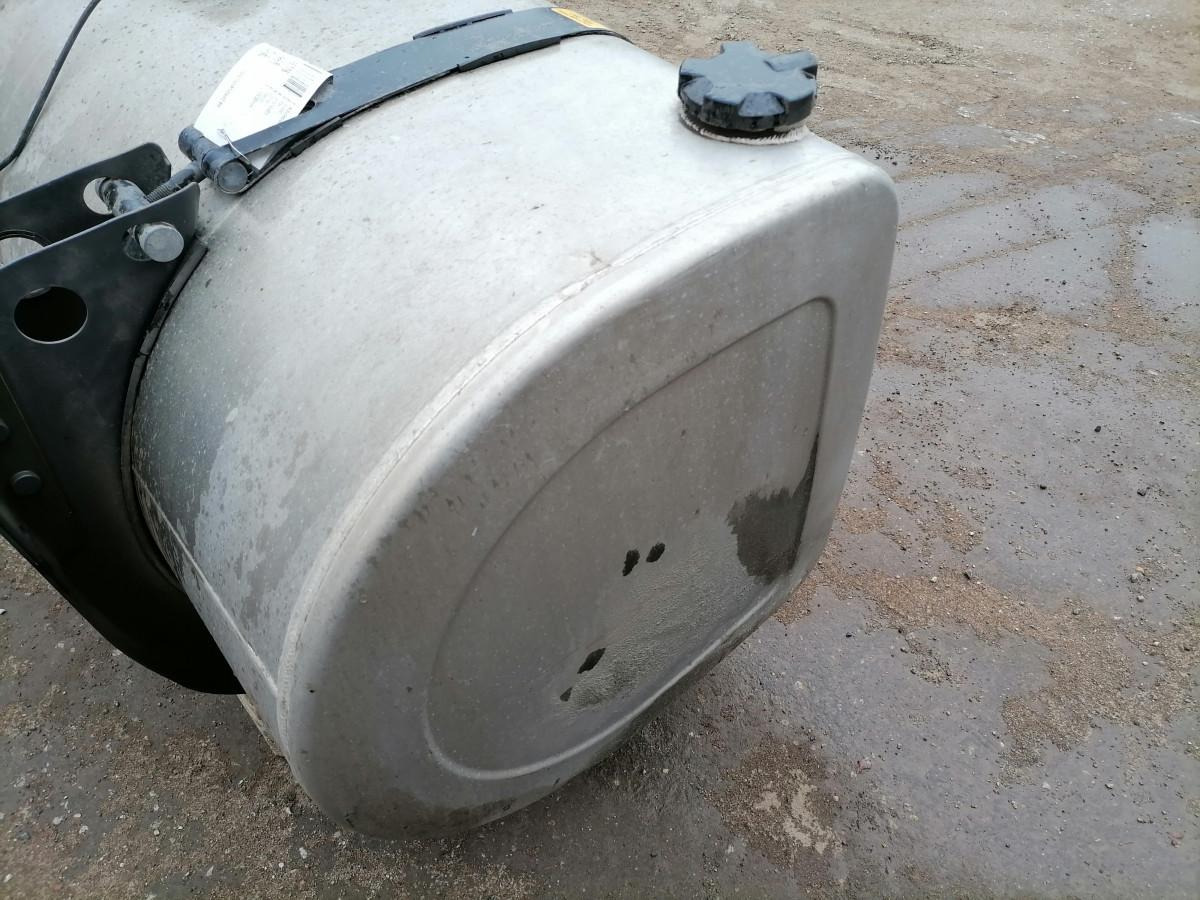 Volvo Kütusepaak 650L 21516455 - Spremnik goriva za Kamion: slika Volvo Kütusepaak 650L 21516455 - Spremnik goriva za Kamion Volvo Kütusepaak 650L 21516455 - Spremnik goriva za Kamion: slika Volvo Kütusepaak 650L 21516455 - Spremnik goriva za Kamion
